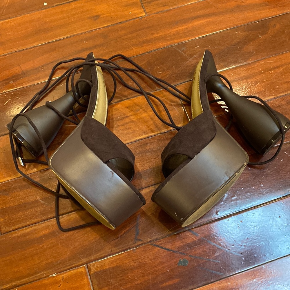 Chocolate platforms